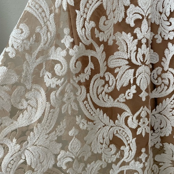 Dress the Population Blair Floral Lace Dress. - Picture 17 of 17